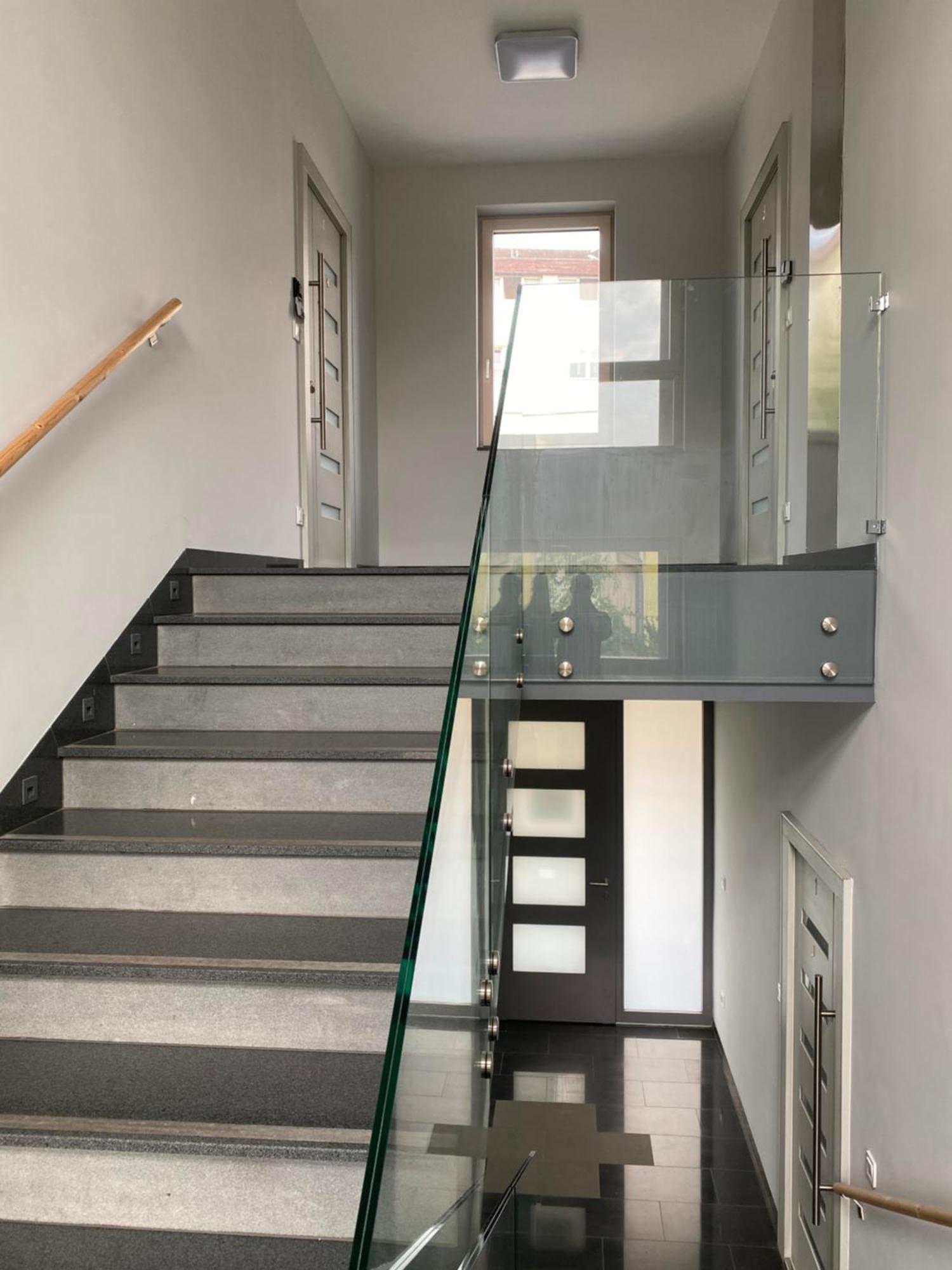 Modern Living In Boedapest Buitenkant foto